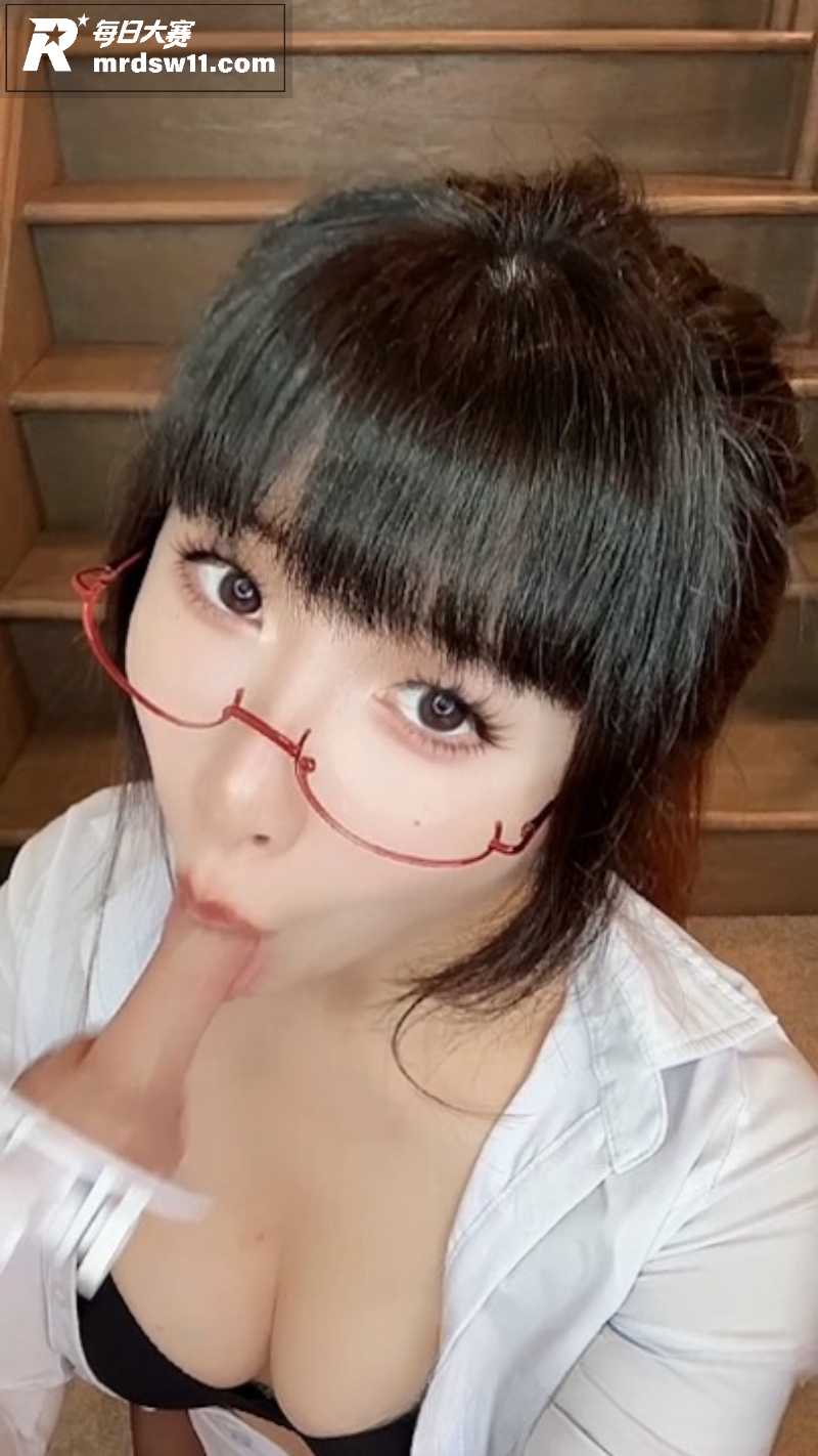 推特高颜值福利姬 M相关图片1