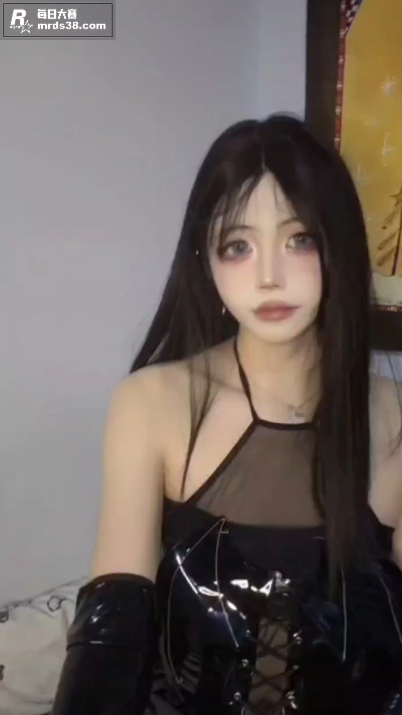 极品高颜值伪娘 锅包相关图片1