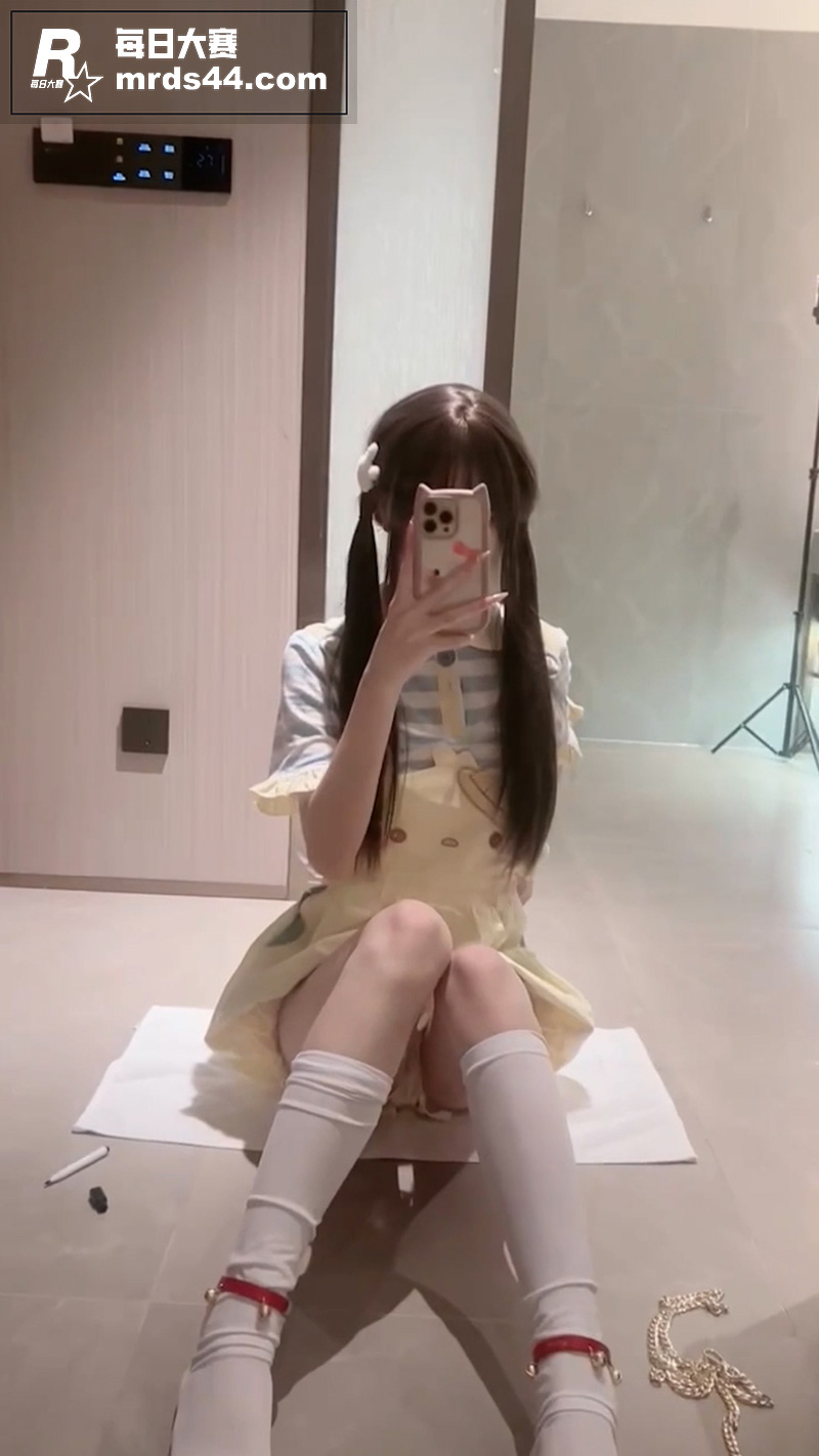 双马尾萝莉福利姬 小相关图片2