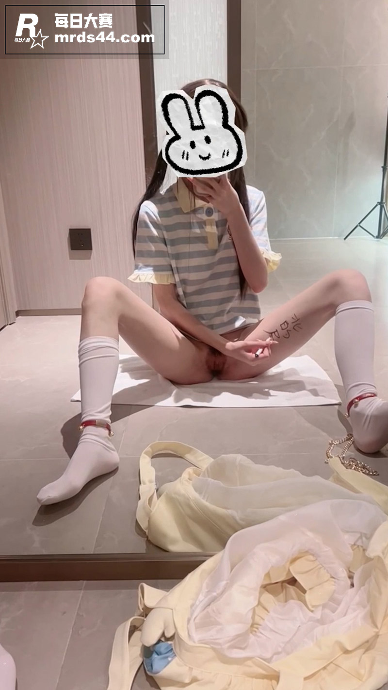 双马尾萝莉福利姬 小相关图片4