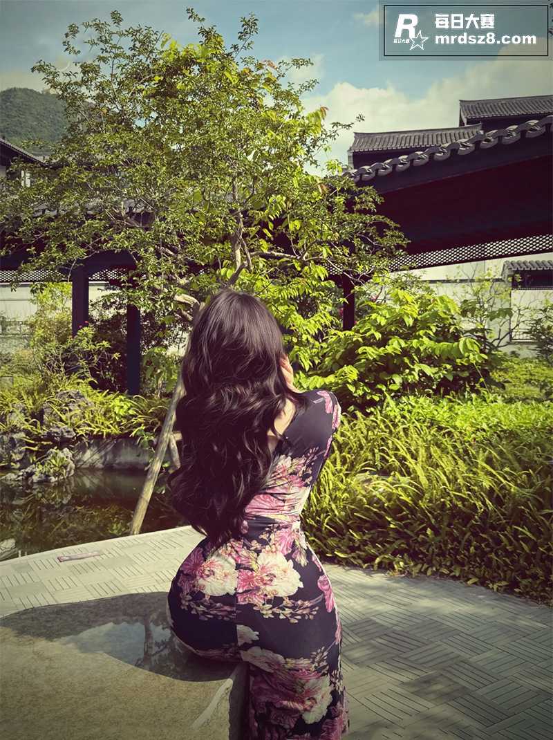 抖音巨乳肥臀网红 吴相关图片4