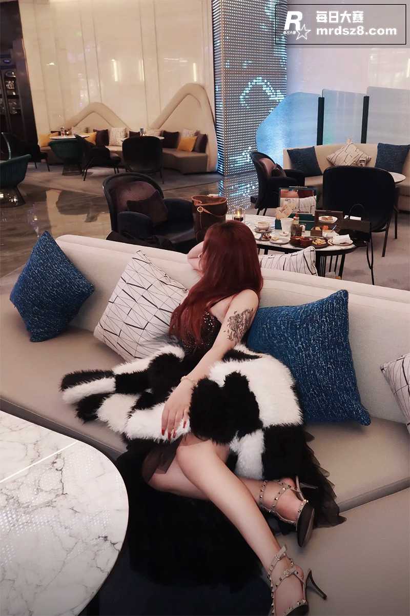 抖音巨乳肥臀网红 吴相关图片9