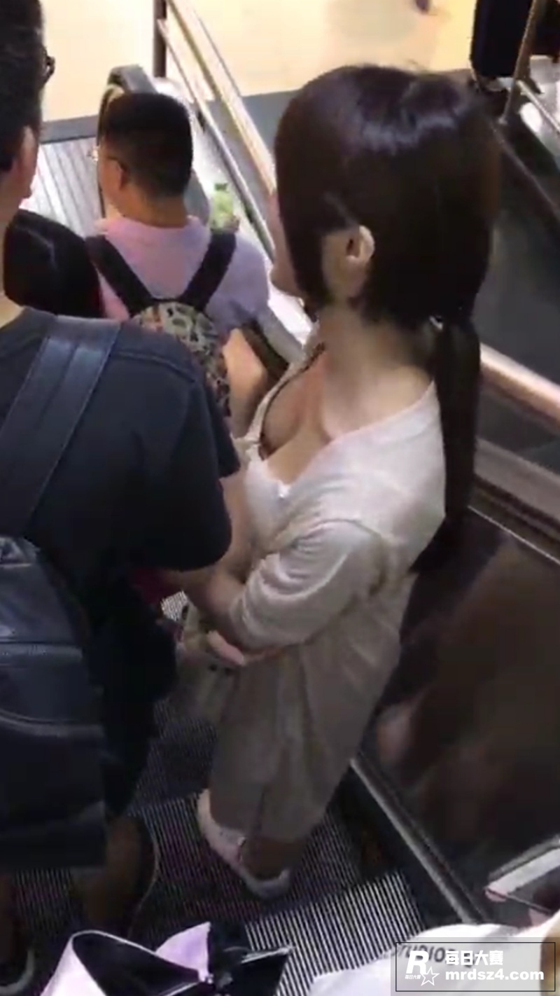 大神商场偷拍 各式各相关图片3