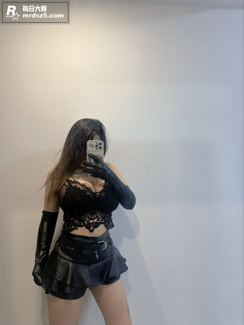 抖音巨乳主播 小y睡相关图片10