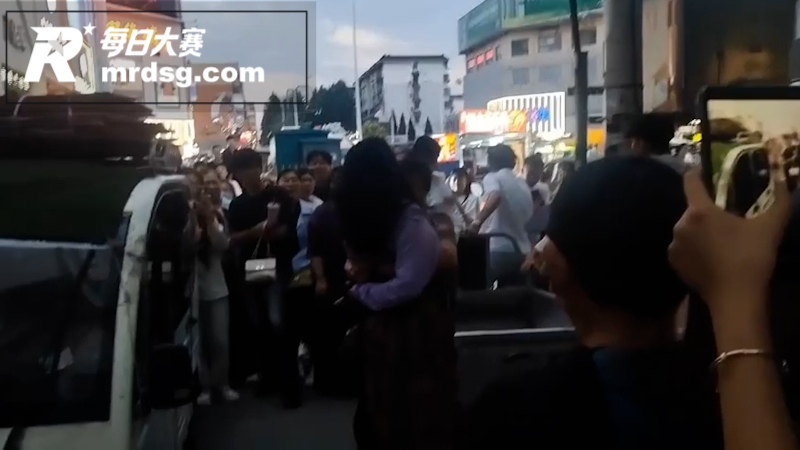 山东滕州女方骗婚 拿相关图片4