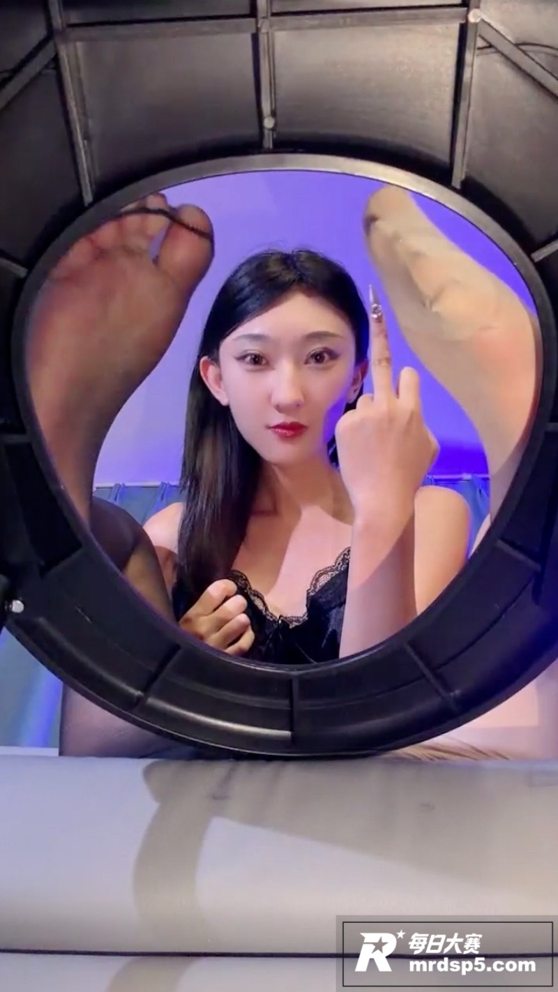 玩物社交直播 懿神 相关图片1