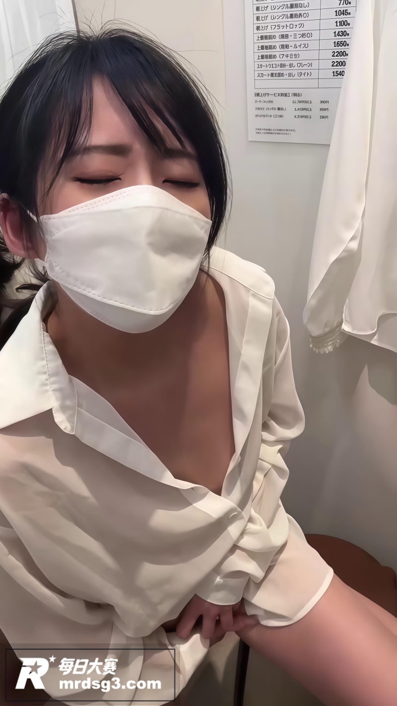 每日大赛-试衣间做爱相关图片8