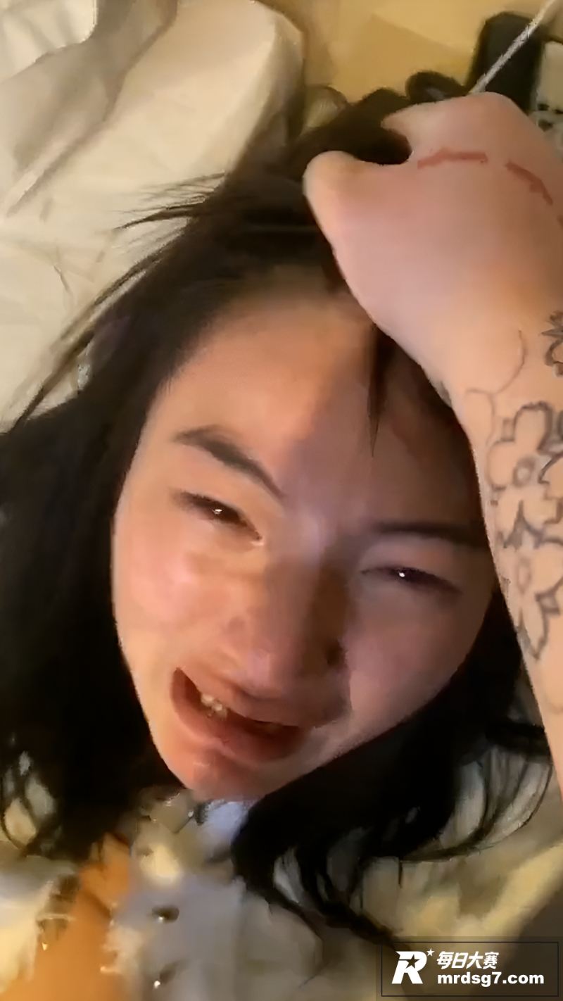 酒店抓奸现场 男的留相关图片7