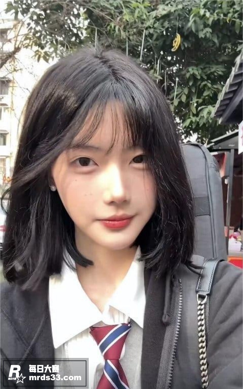 抖音72万粉丝高颜值相关图片6