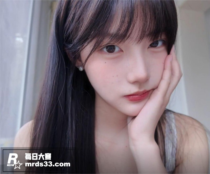 抖音72万粉丝高颜值相关图片7