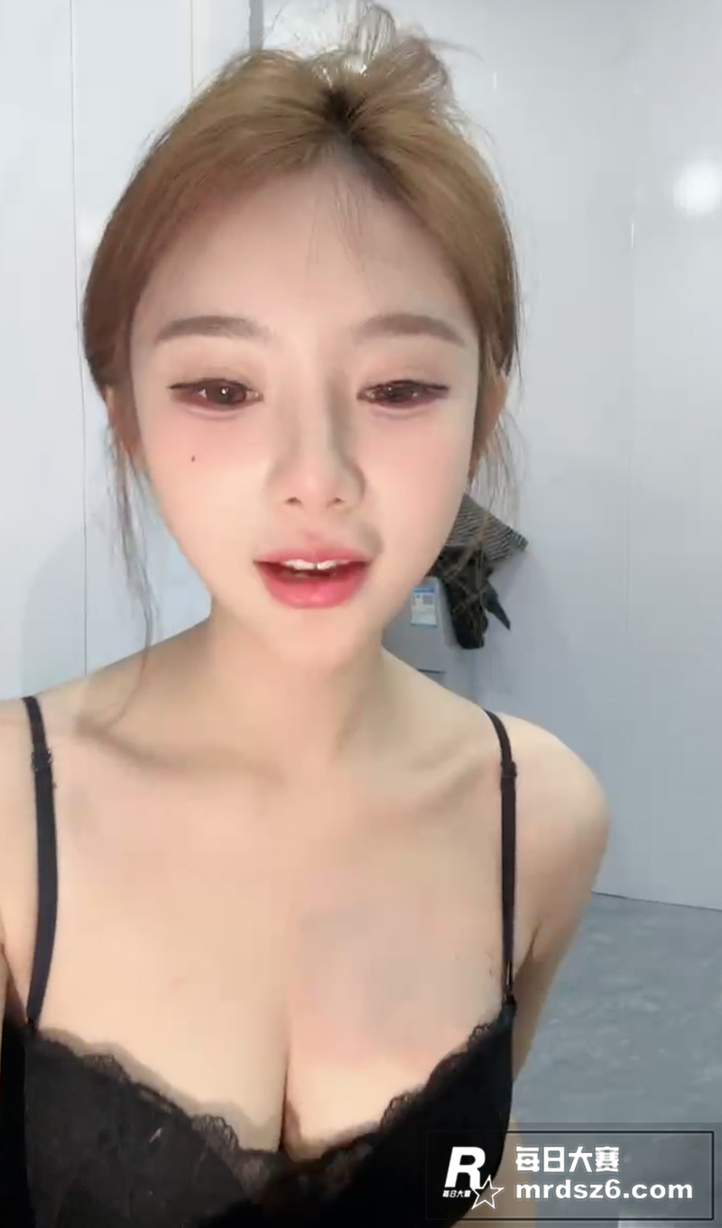 高颜值极品美少女 自相关图片2