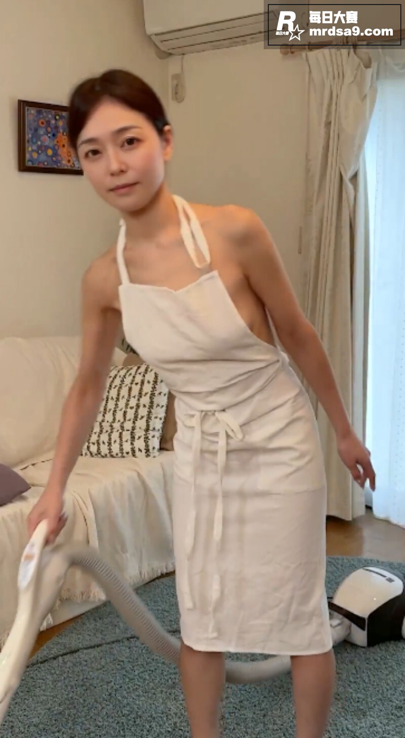 日本高颜值已婚小少妇相关图片6