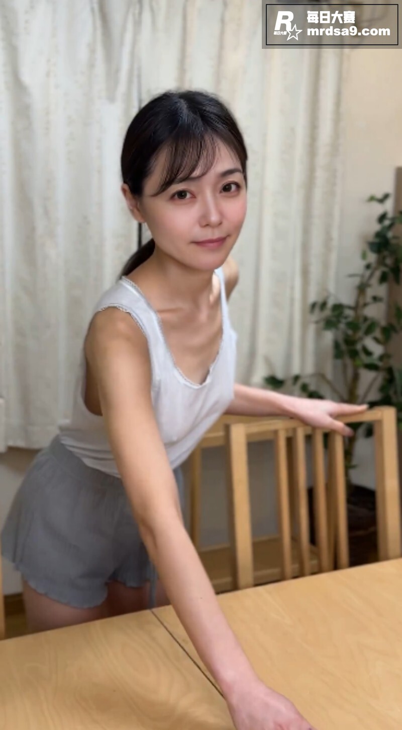 日本高颜值已婚小少妇相关图片12