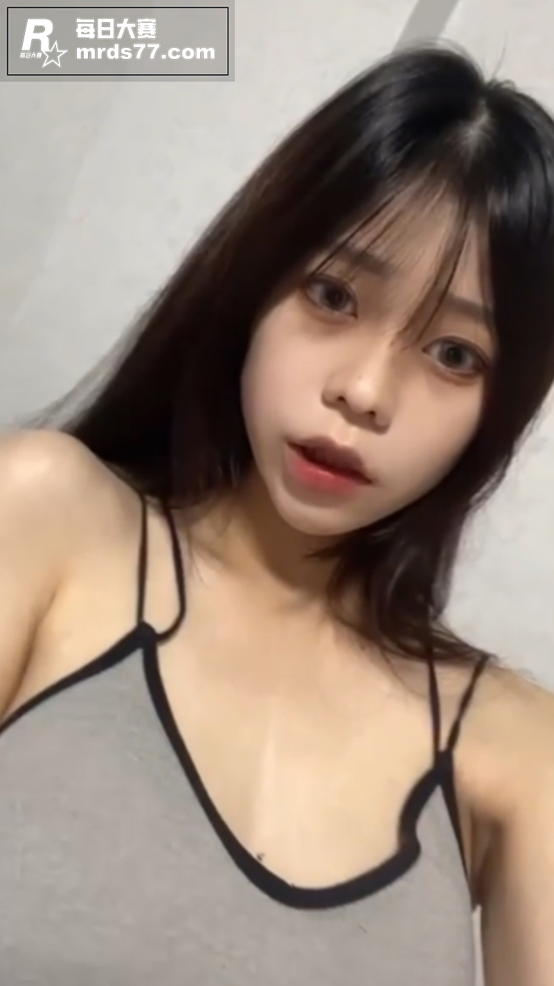 高颜值在校反差女大学相关图片3