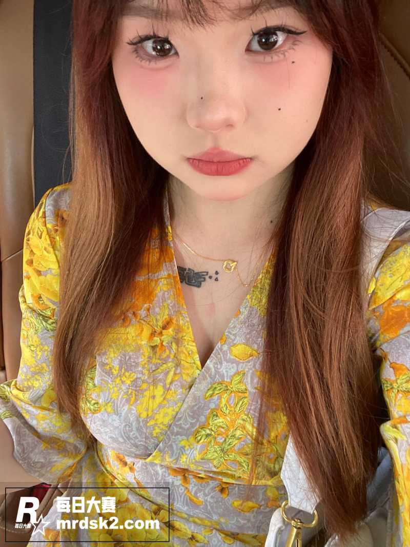 超性感巨乳肥臀小坦克相关图片1