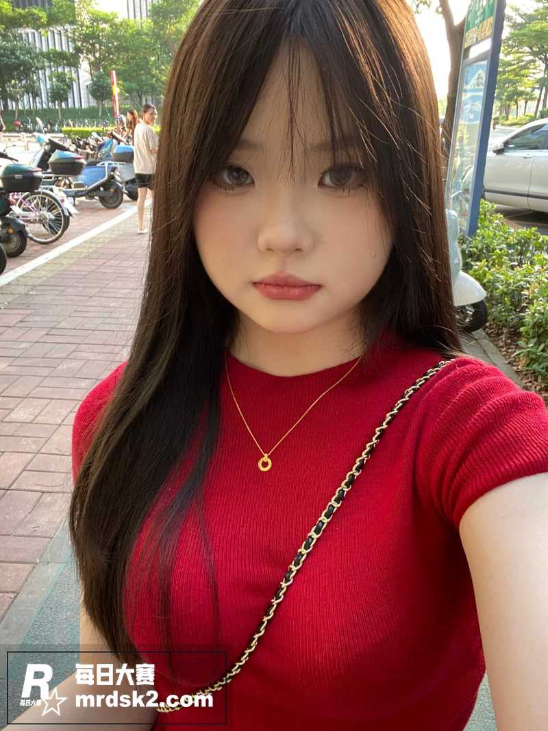 超性感巨乳肥臀小坦克相关图片2