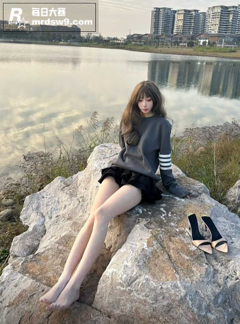 抖音高颜值小网红 小相关图片5