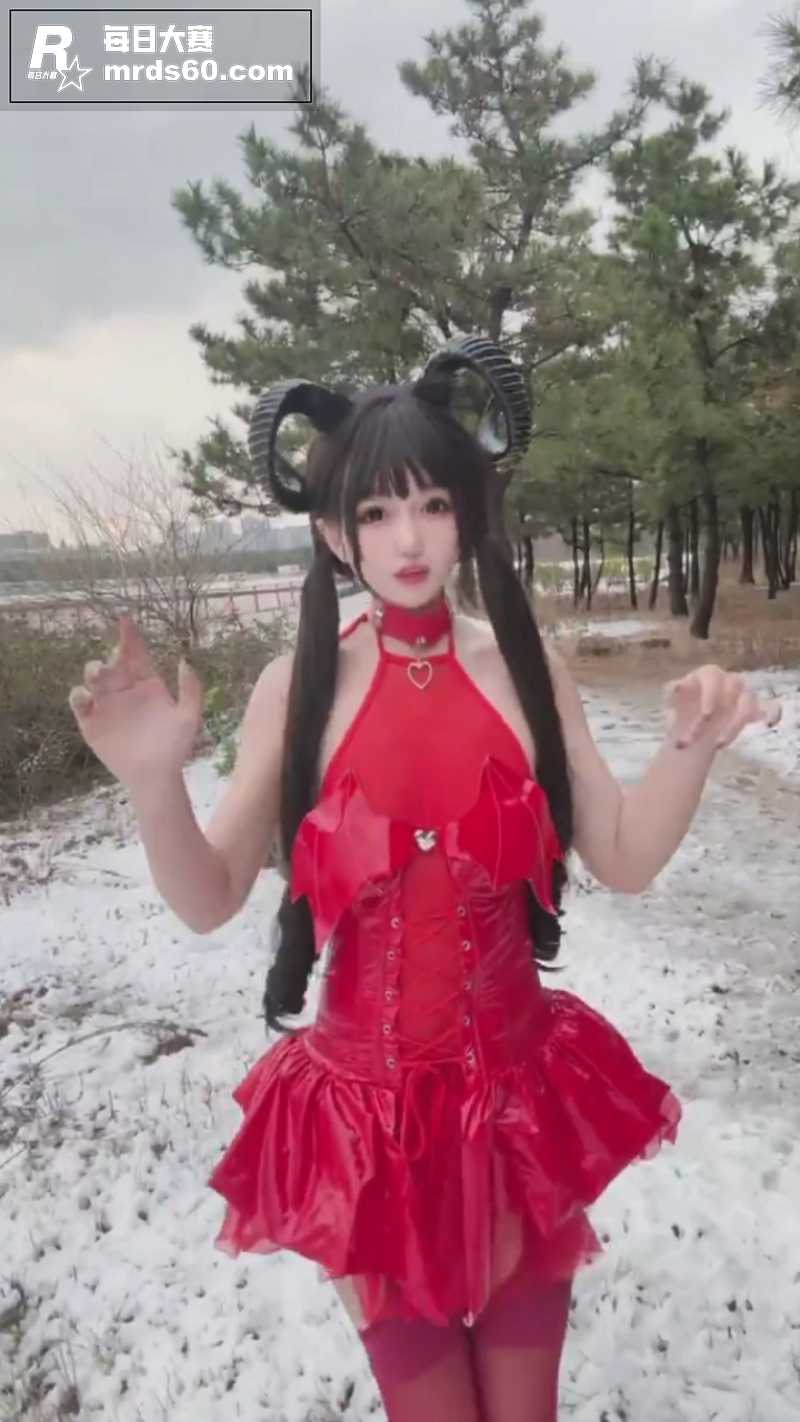 抖音高人气巨乳萌妹 相关图片9