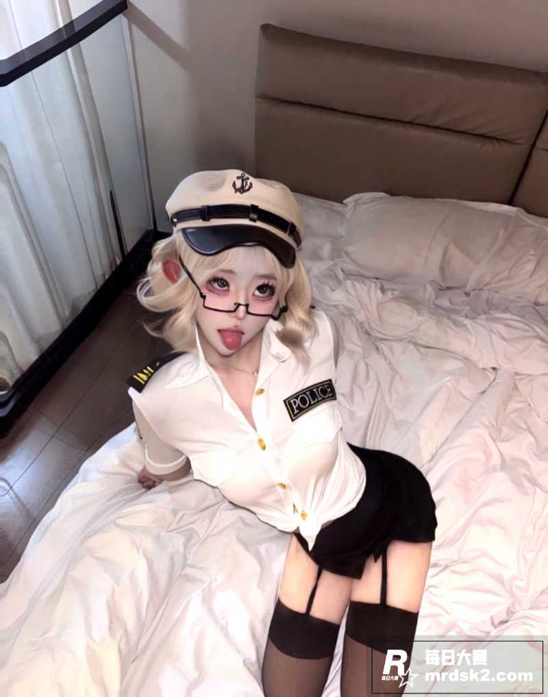 抖音高颜值反差萌妹 相关图片1