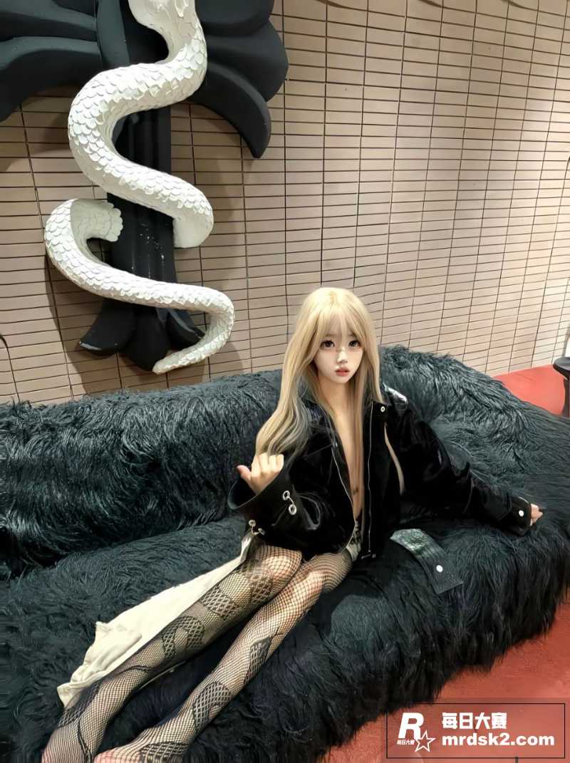 抖音高颜值反差萌妹 相关图片8