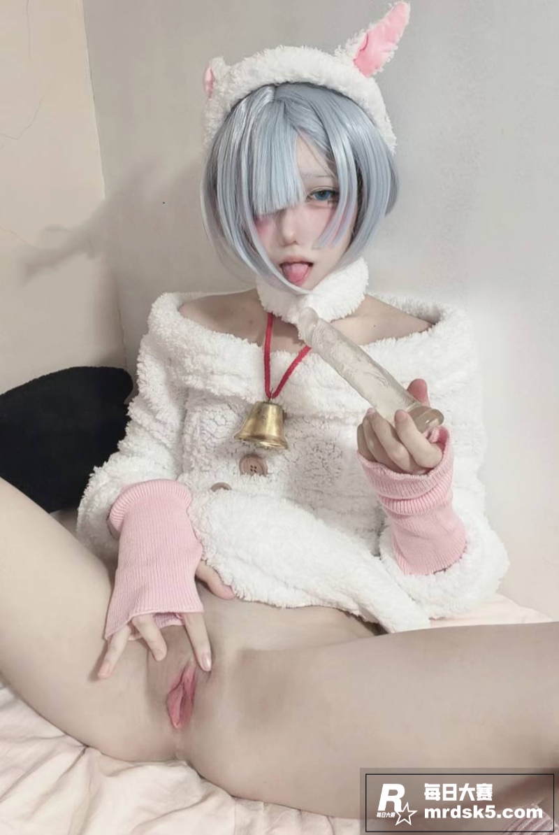 推特高颜值萝莉 凄 相关图片5