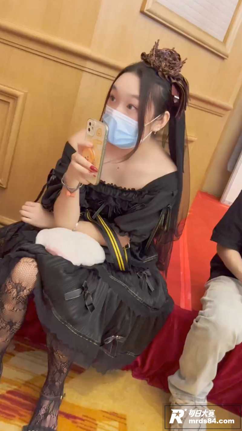 偷拍大佬KFC漫展抄相关图片1