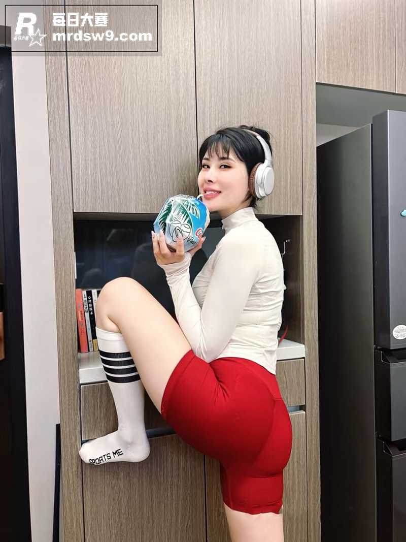 推特超反差母狗幼师 相关图片5