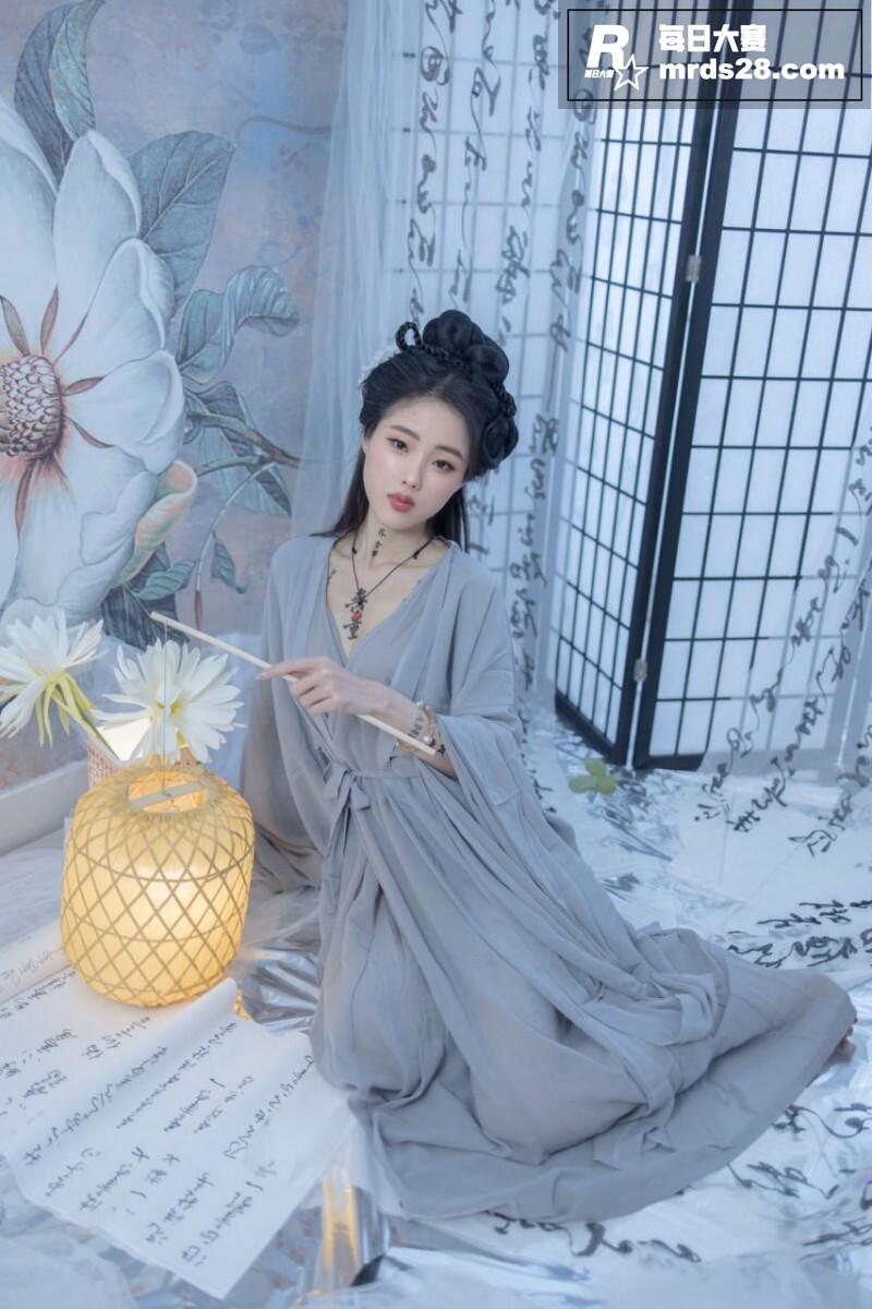 推特高颜值嫩模 钛合相关图片5