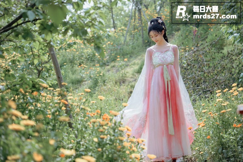极品美乳嫩模 年年 相关图片13