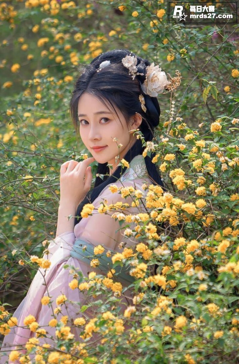 极品美乳嫩模 年年 相关图片28