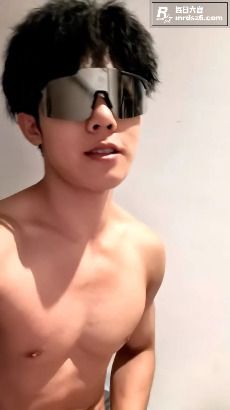 抖音健身肌肉男神 小相关图片7