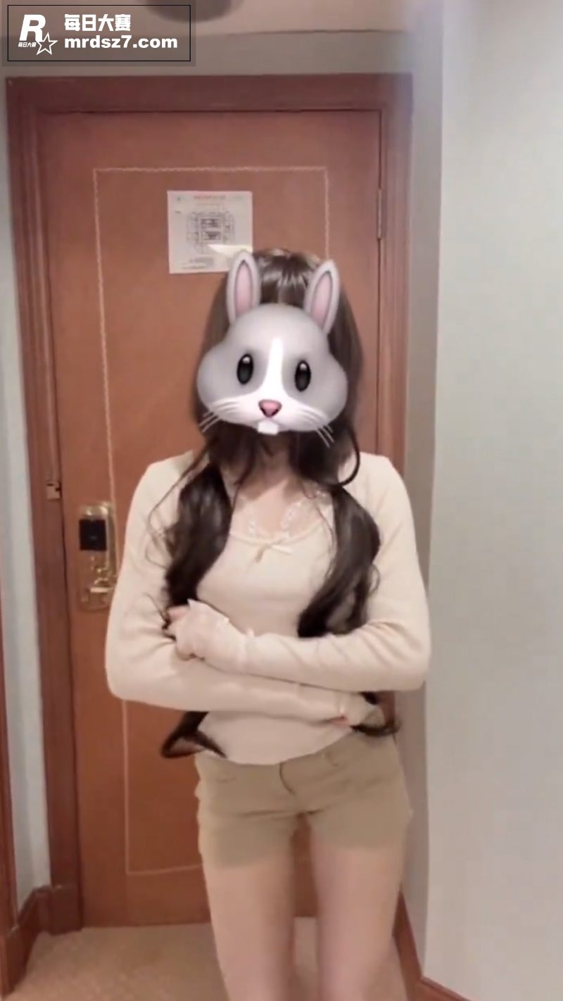 推特新晋骚舞萝莉 鱼相关图片1