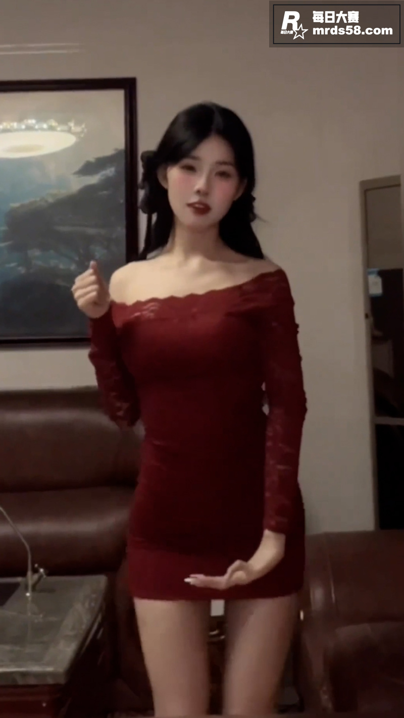 抖音高颜女神 齿酱 相关图片7