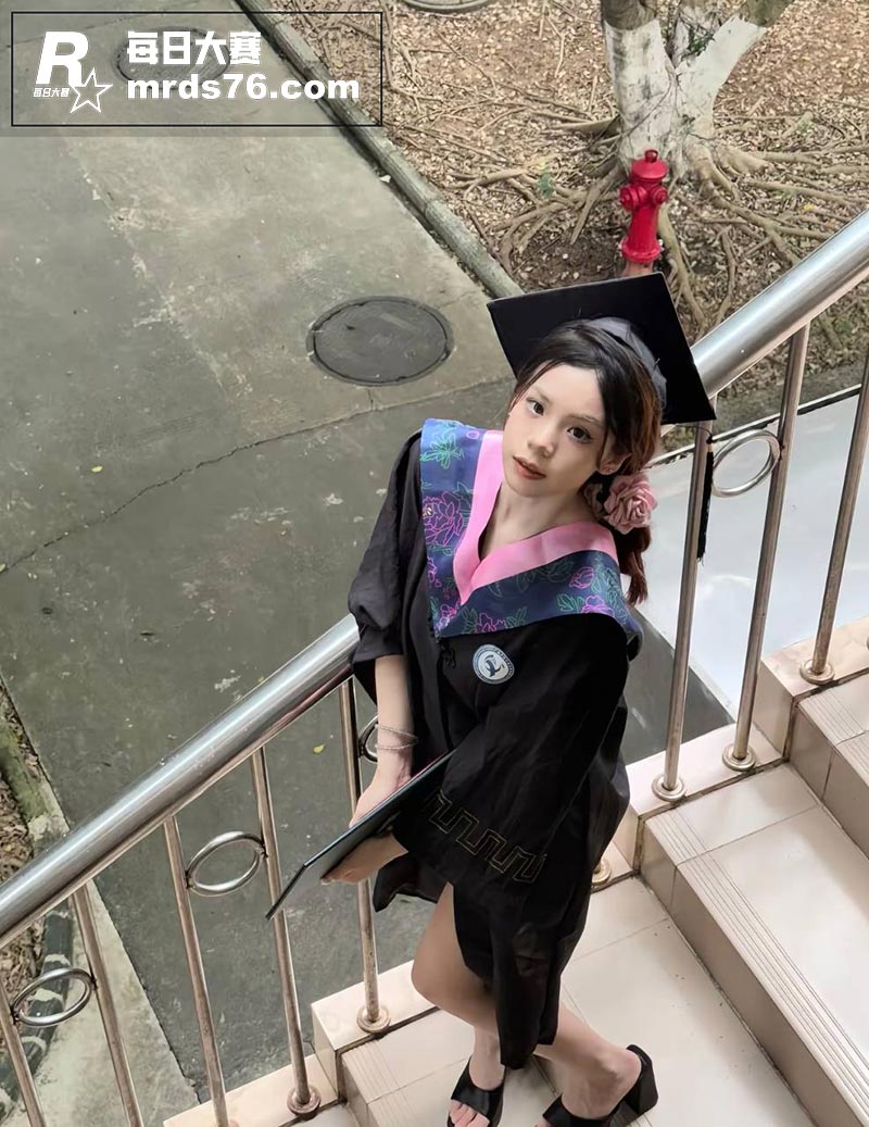 广西行健文理学院 黄相关图片9