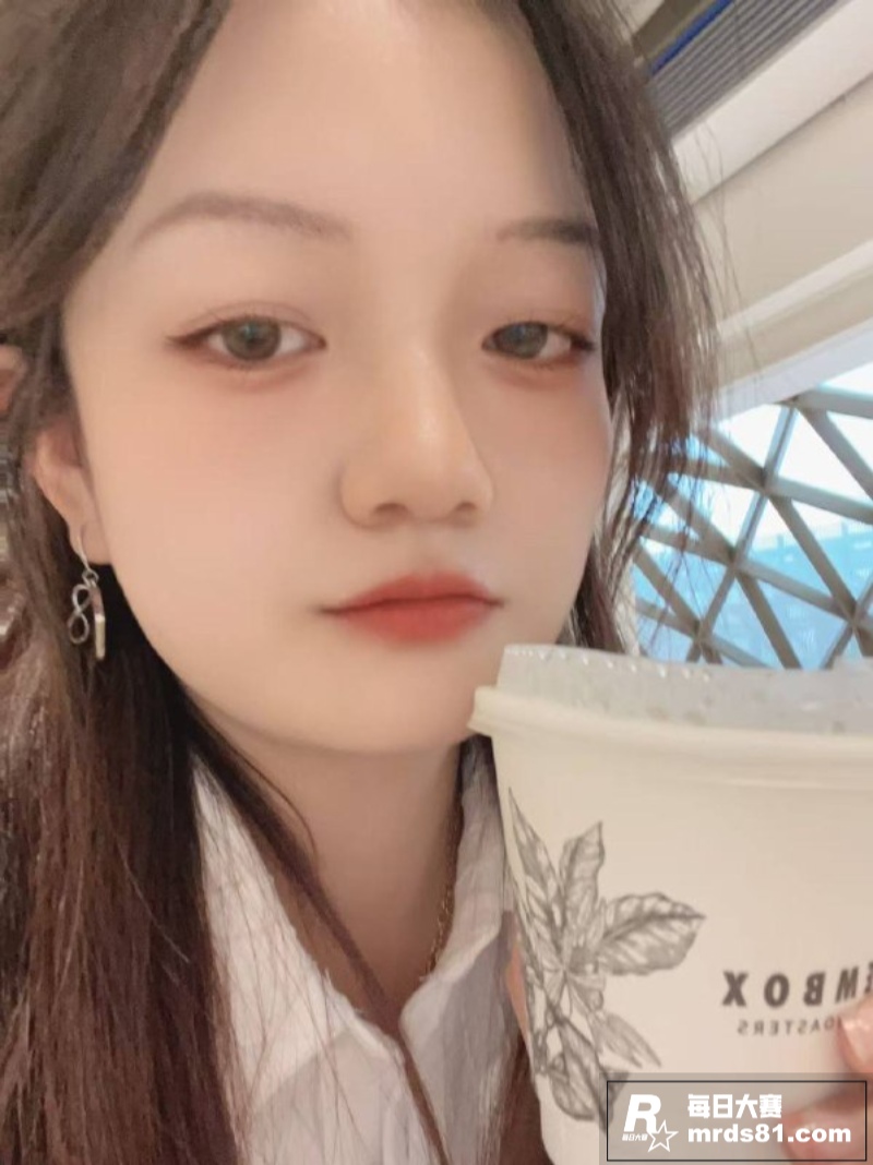 上海刚结婚不久的人妻相关图片1