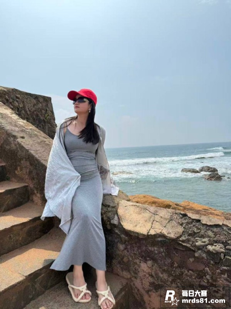 上海刚结婚不久的人妻相关图片2