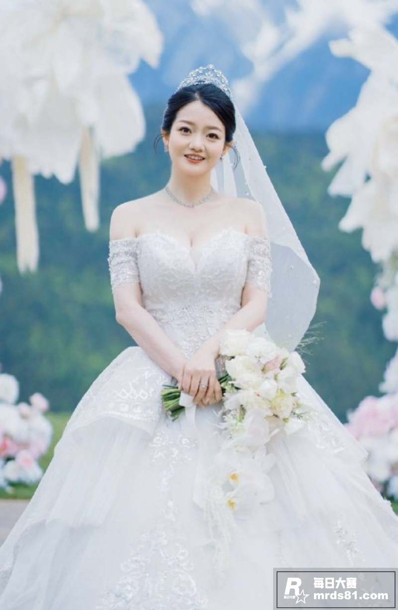 上海刚结婚不久的人妻相关图片13