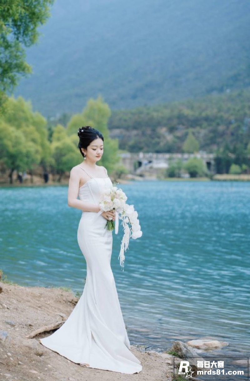 上海刚结婚不久的人妻相关图片22