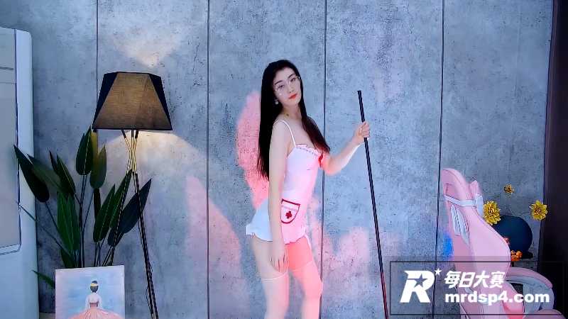虎牙人气御姐 李遇安相关图片4