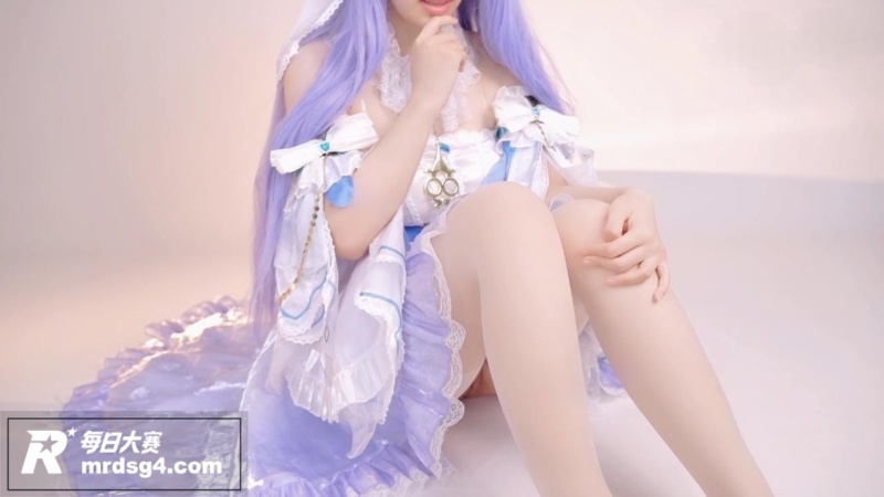 推特极品尤物 铃木美相关图片16