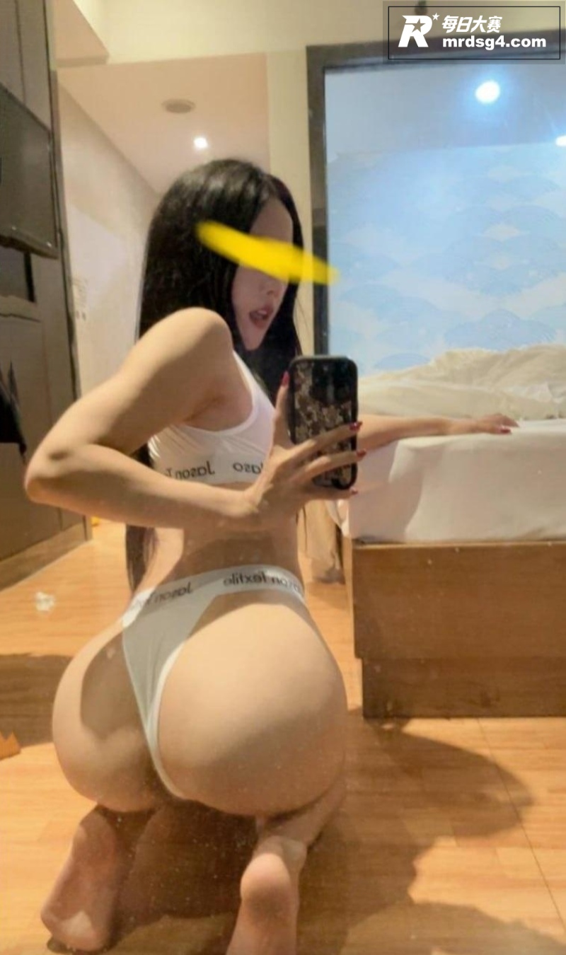 推特极品尤物 一只顶相关图片1