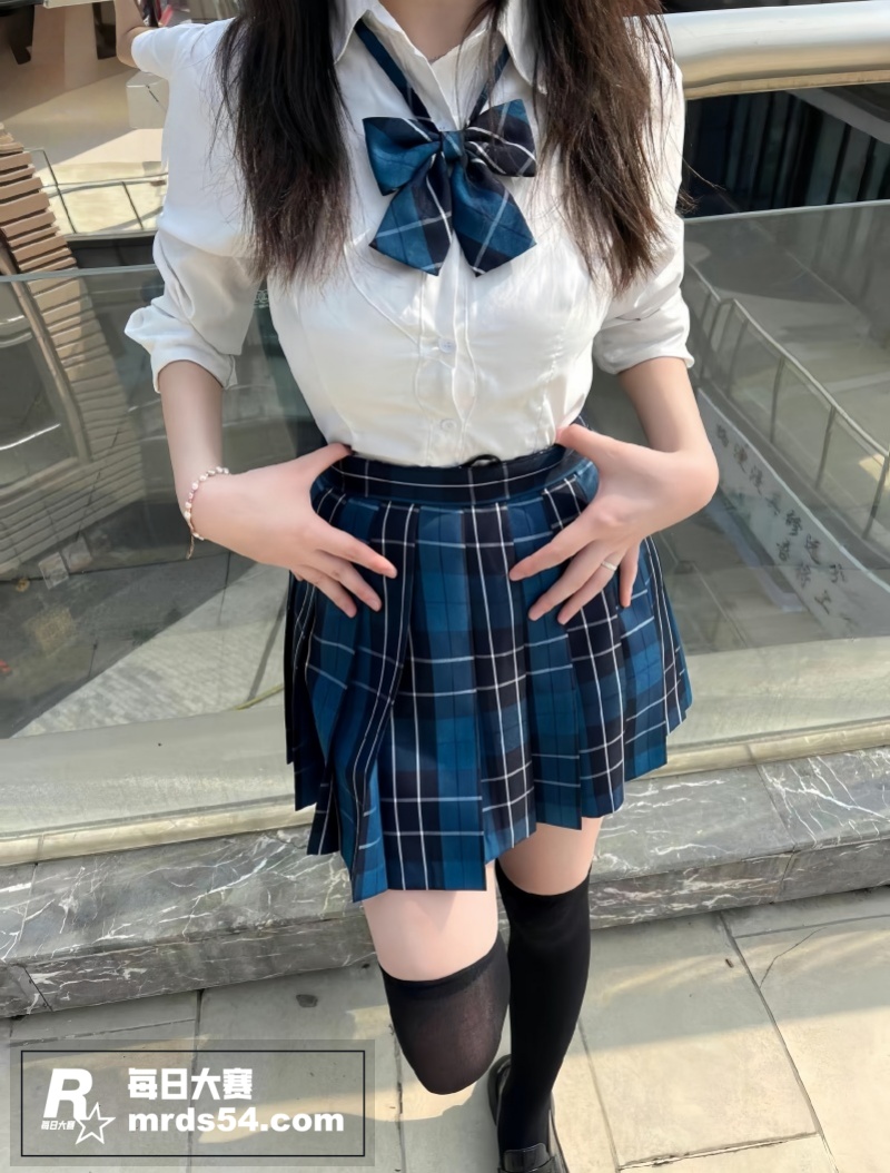 海角社区乱伦剧情 情相关图片3
