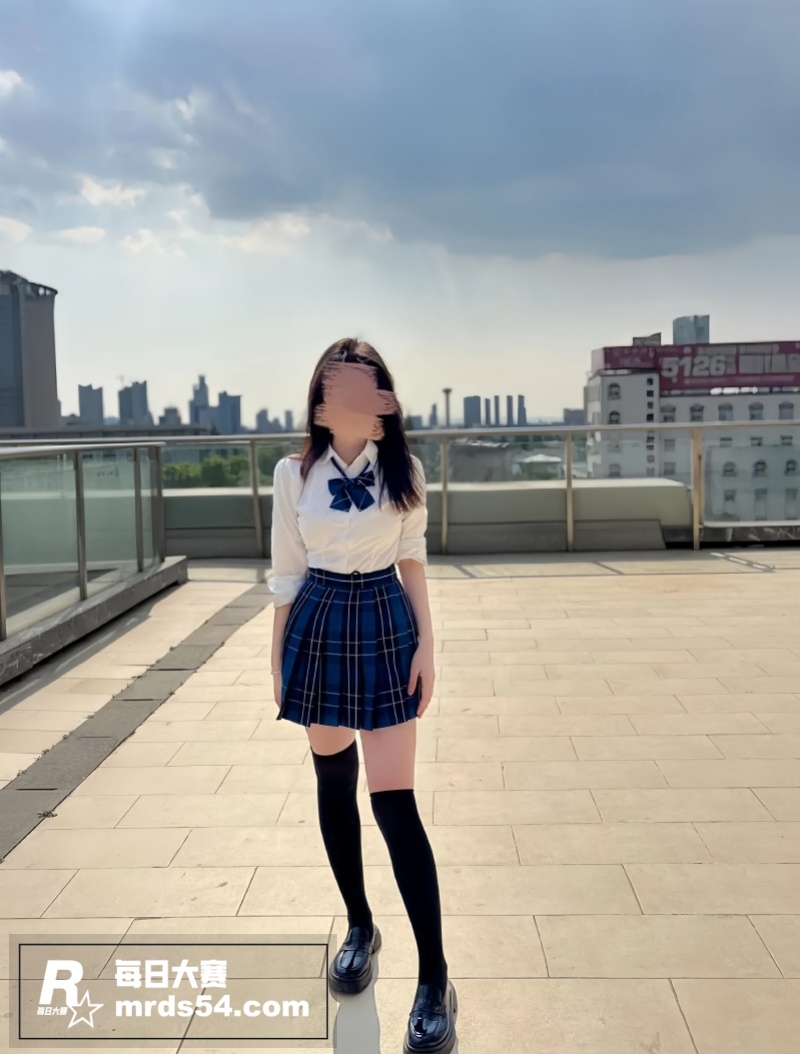 海角社区乱伦剧情 情相关图片5