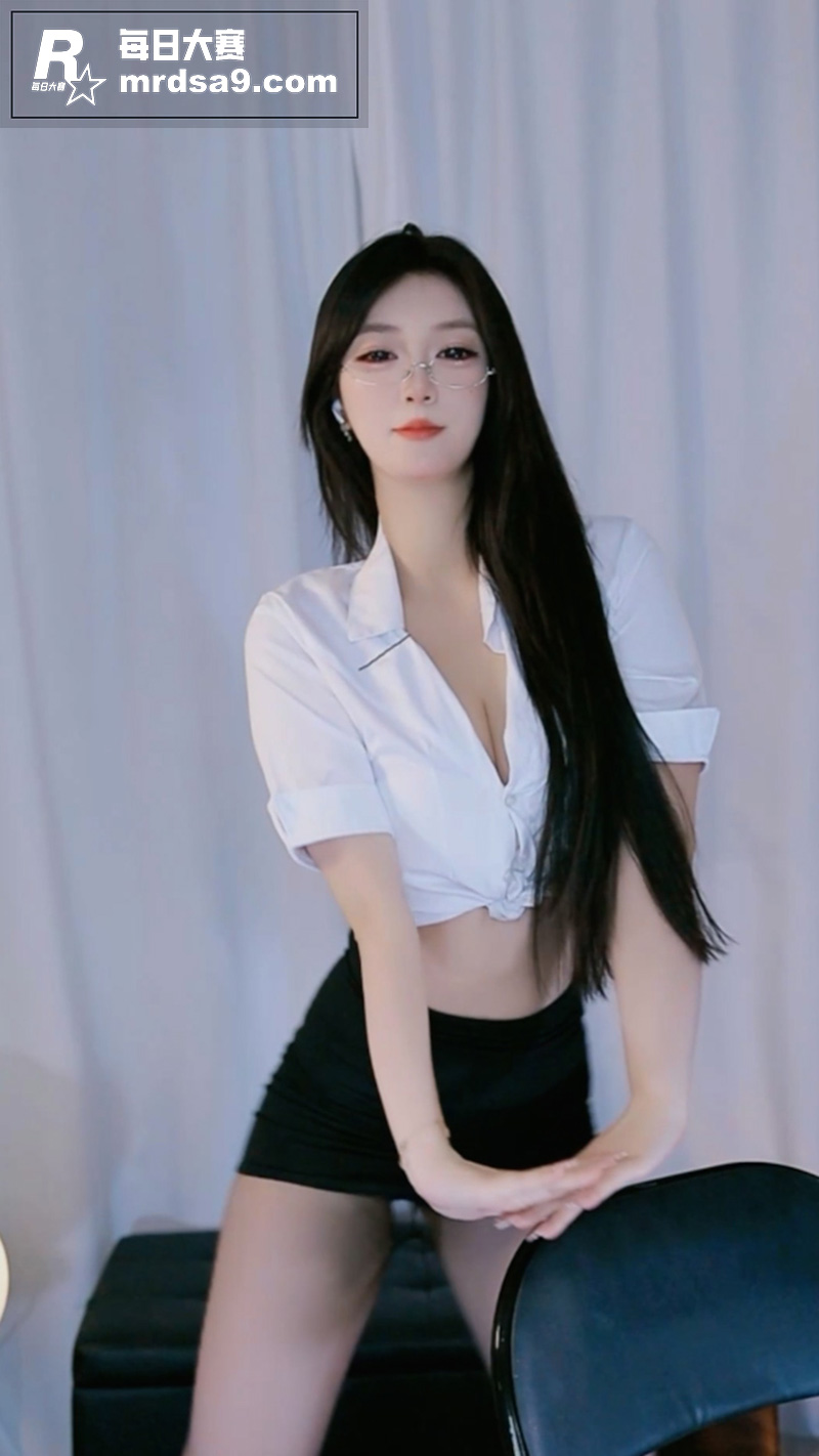 抖音高颜值女主播 呼相关图片4