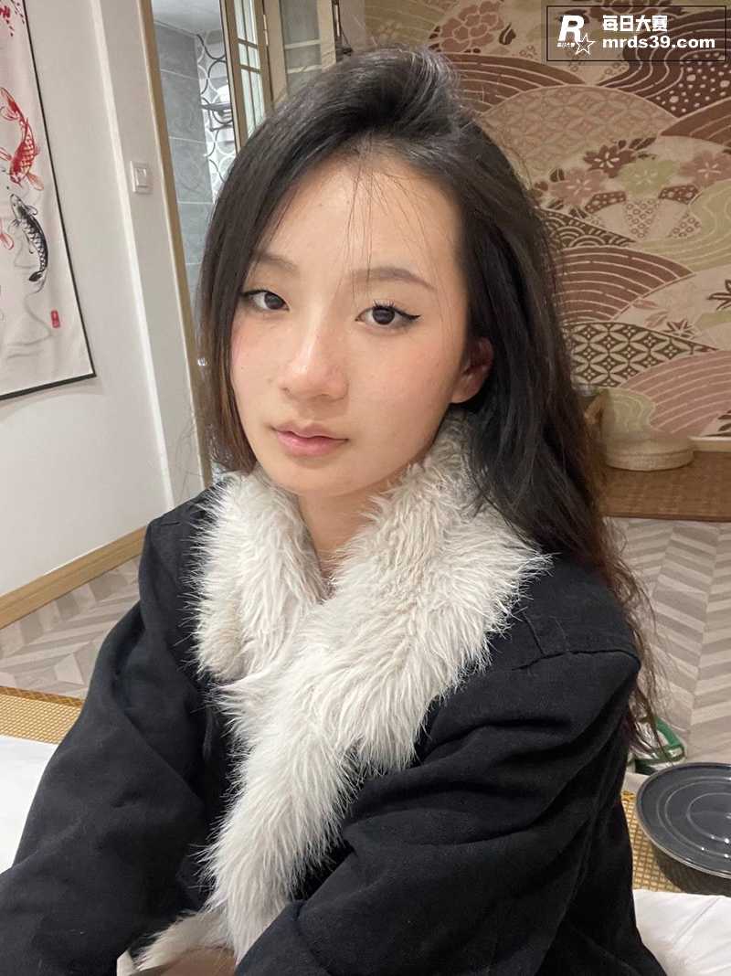 自拍泄密 舞蹈系高颜相关图片2