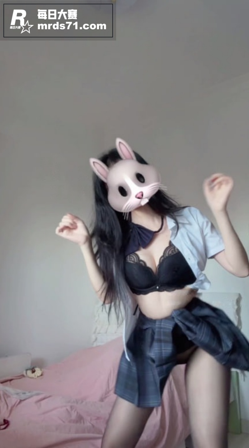极品巨乳御姐福利姬 相关图片7