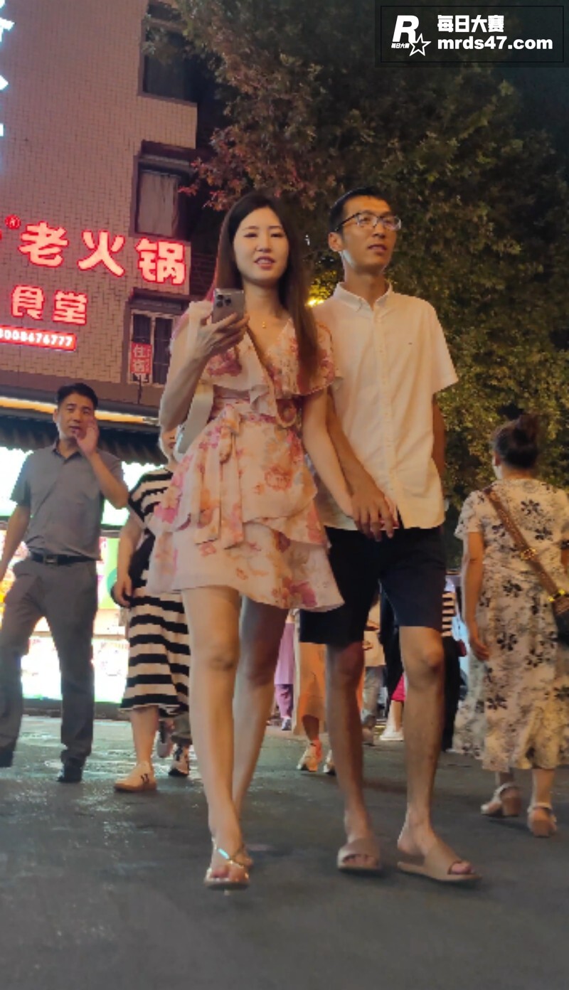 偷拍大神步行街 跟踪相关图片3