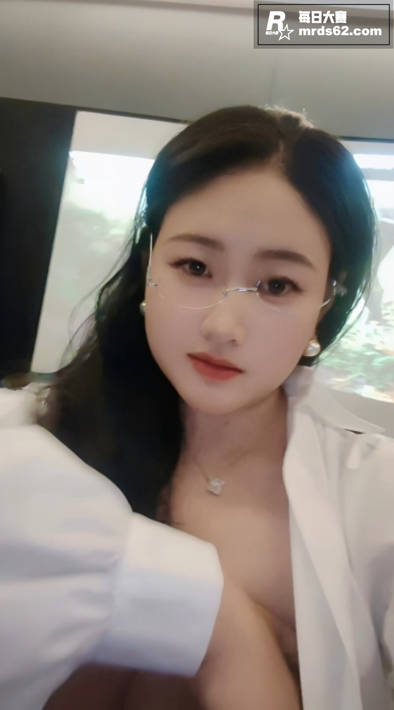 天然F杯巨乳原创博主相关图片1
