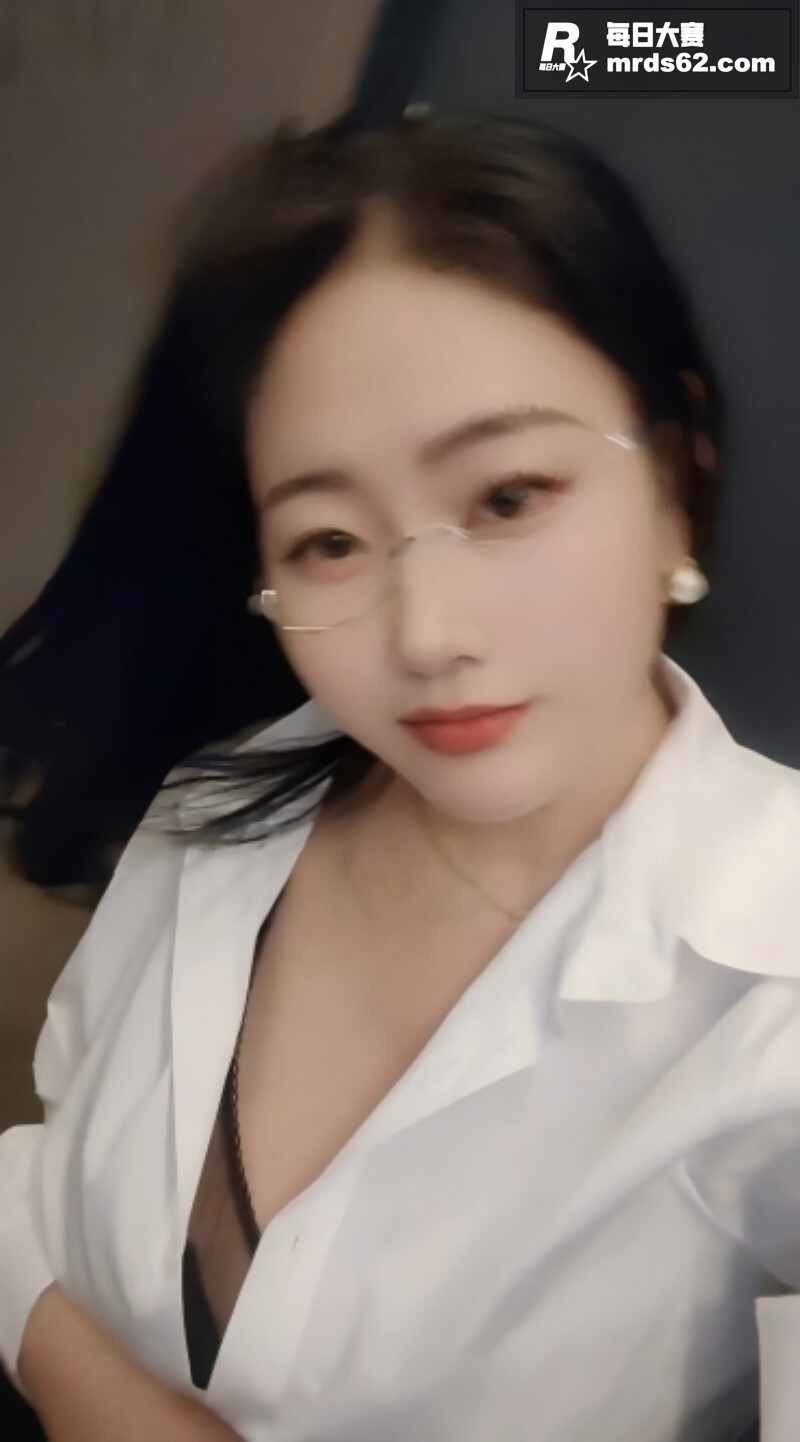 天然F杯巨乳原创博主相关图片2