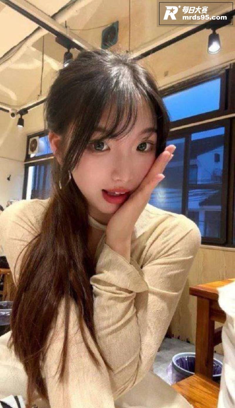 江苏扬州极品反差嫩妹相关图片7